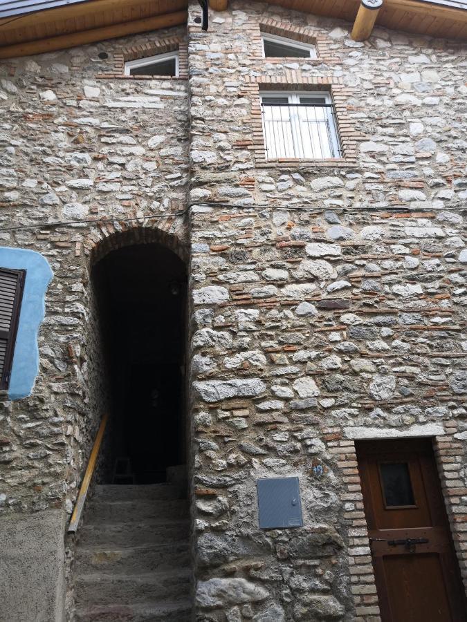 Casa Nel Borgo - Il Picchio Lejlighed Tremosine Eksteriør billede